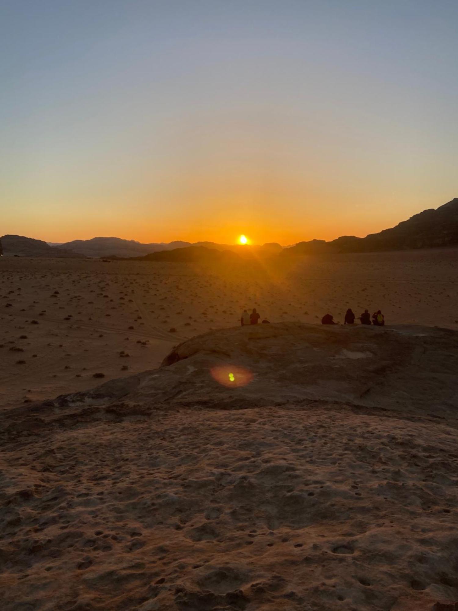 Wadi Rum Bedouin Heart Camp 外观 照片