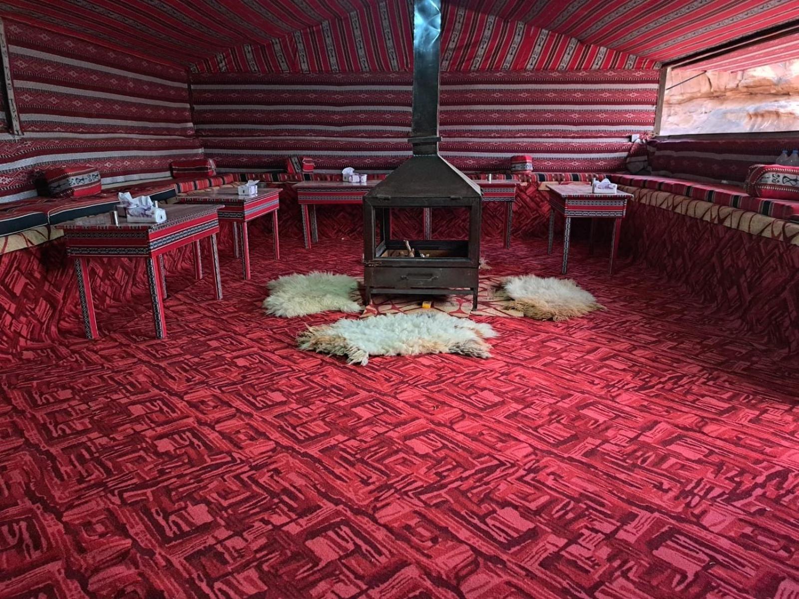 Wadi Rum Bedouin Heart Camp 外观 照片